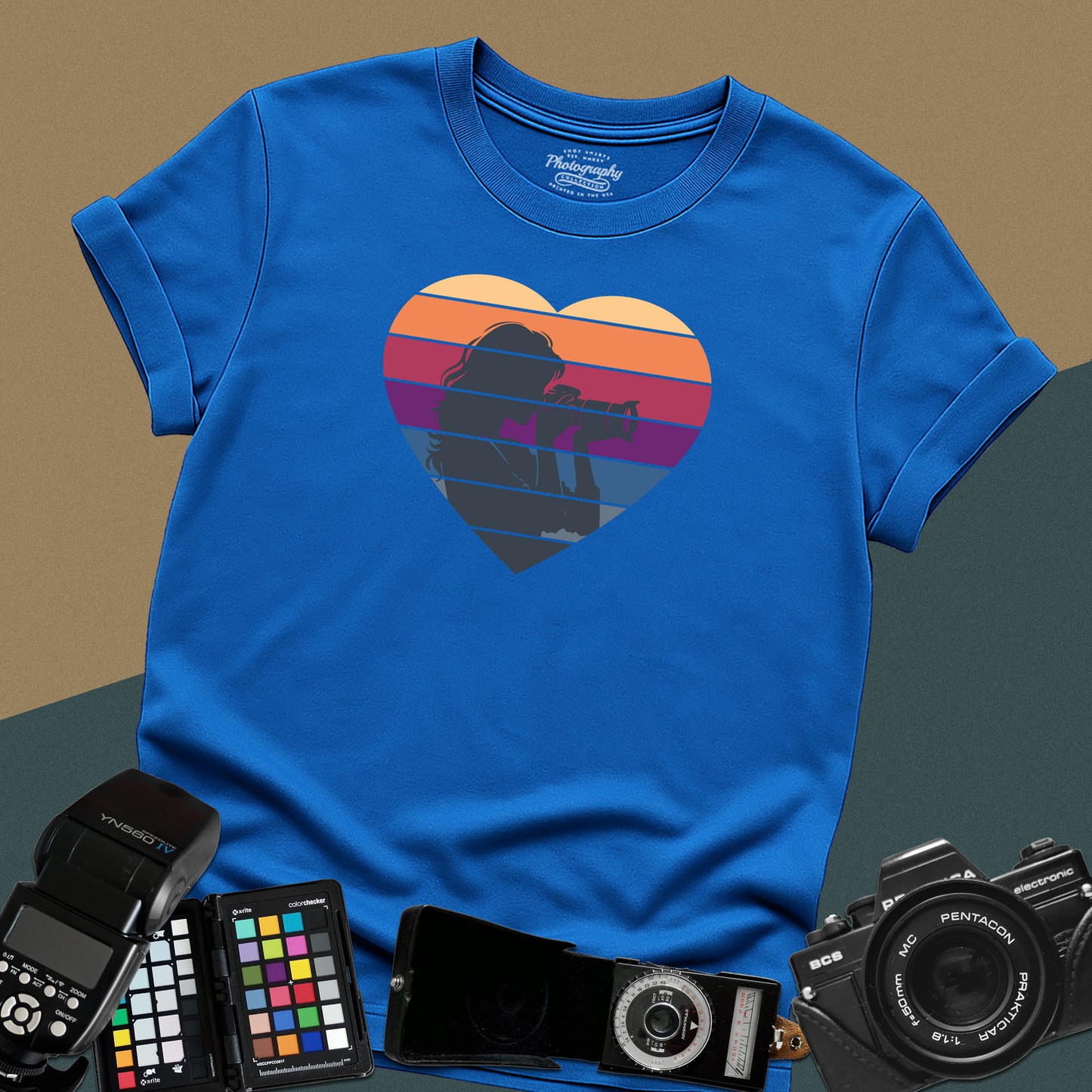 0044. Girl Photographer Silhouette Retro Sunset Heart Unisex T-Shirt
