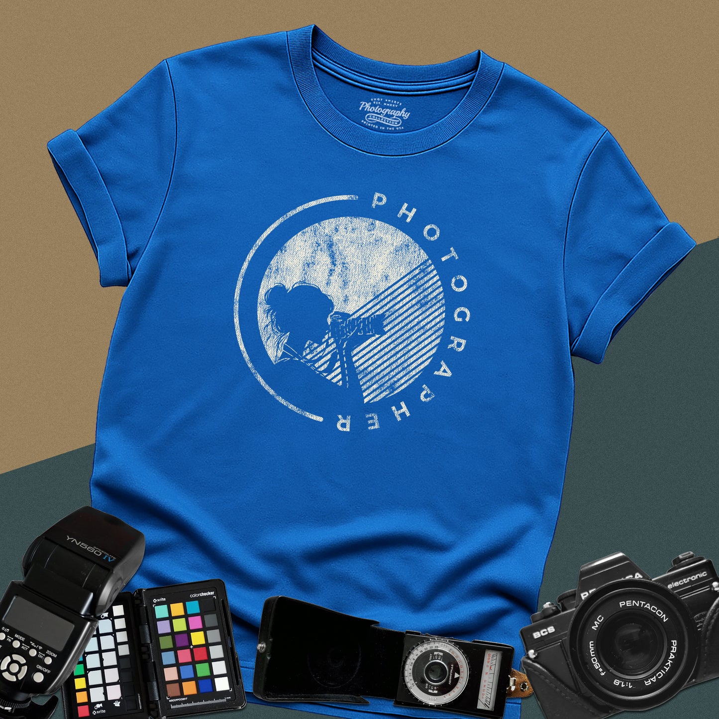 0065. Grunge Girl Photographer Silhouette Unisex T-Shirt