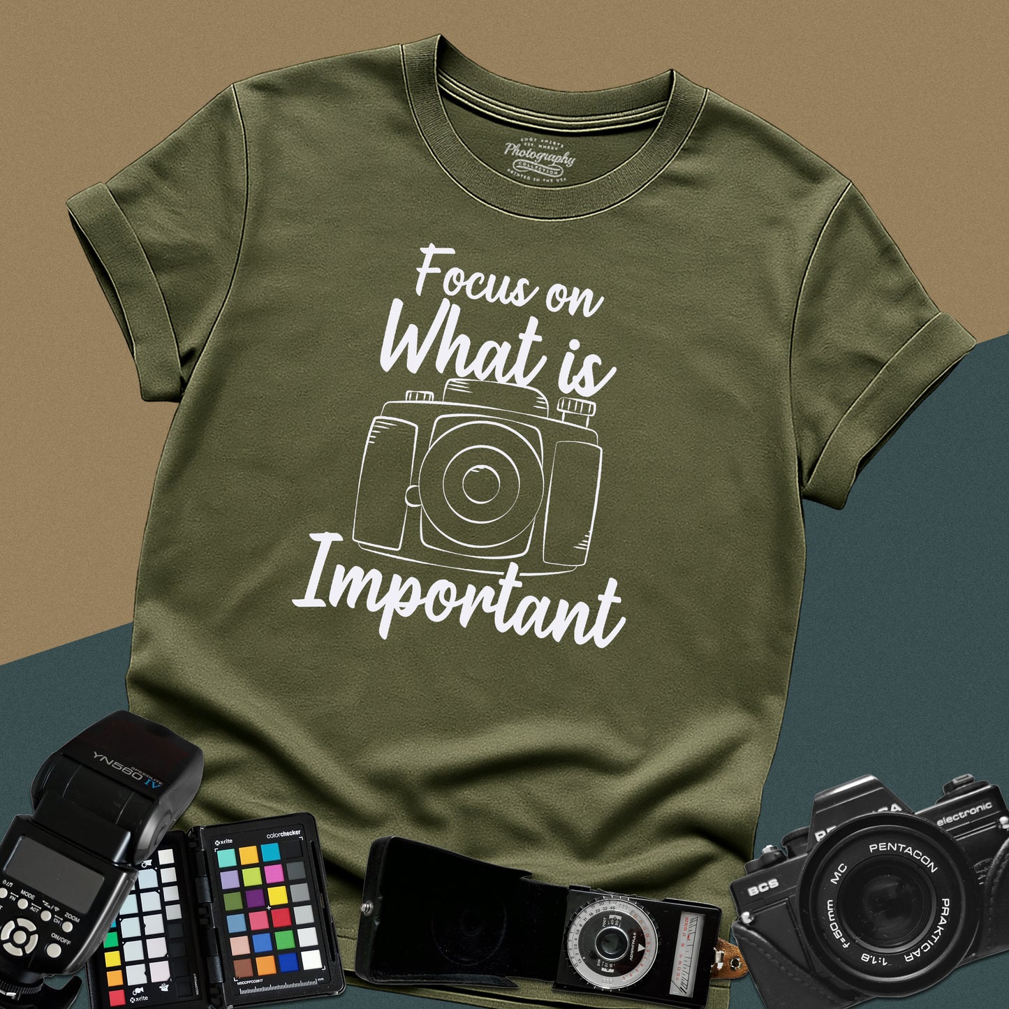 0084. Focus On What Is Important Grunge Photo Camera Unisex T-Shirt