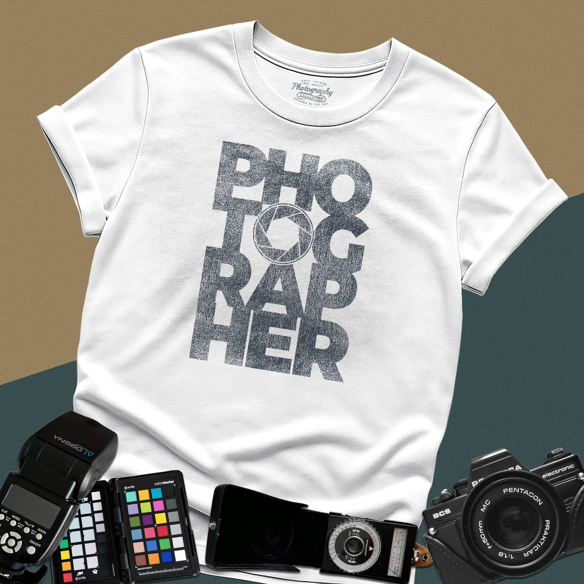 Photographer Aperture Shutter Lens Bold Grid Graphic T-Shirt